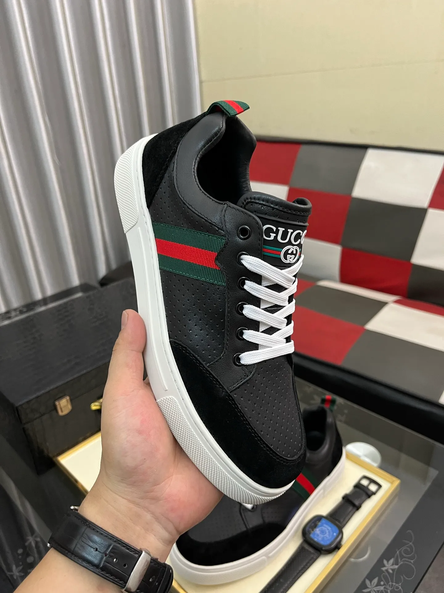 Men's shoes 💰420⌚️⌚️ (GUCCI) Gucci official website men's casual shoes synchronization style, the upper is made of cowhide with imported new brand elements Gucci, showing a good atmosphere, simple design and slip-on style, super versatile, 🐑 leather lining, air-cushion rubber outsole, size 38-442️⃣ colors available
